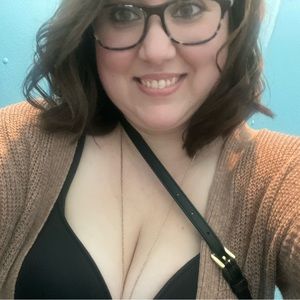 Meet your Posher, Carley